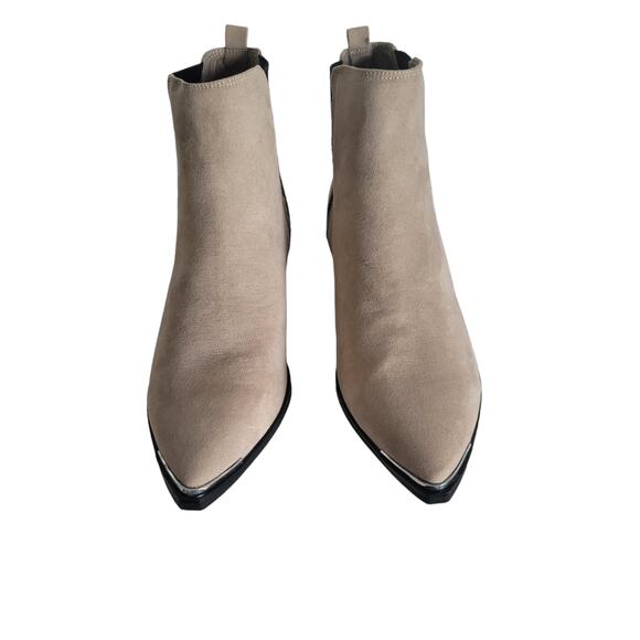 New Kensie Women's Tan Slip On Pointed Toe Ankle Booties, sz. 8.5 - Picture 2 of 6